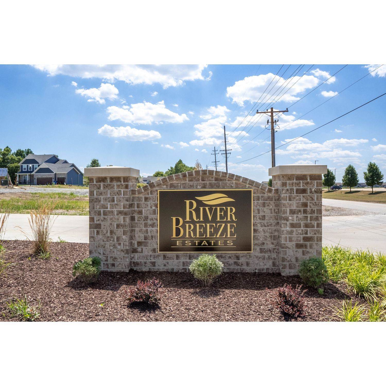 7. River Breeze建於 97 River Wind Drive, St. Charles, MO 63301