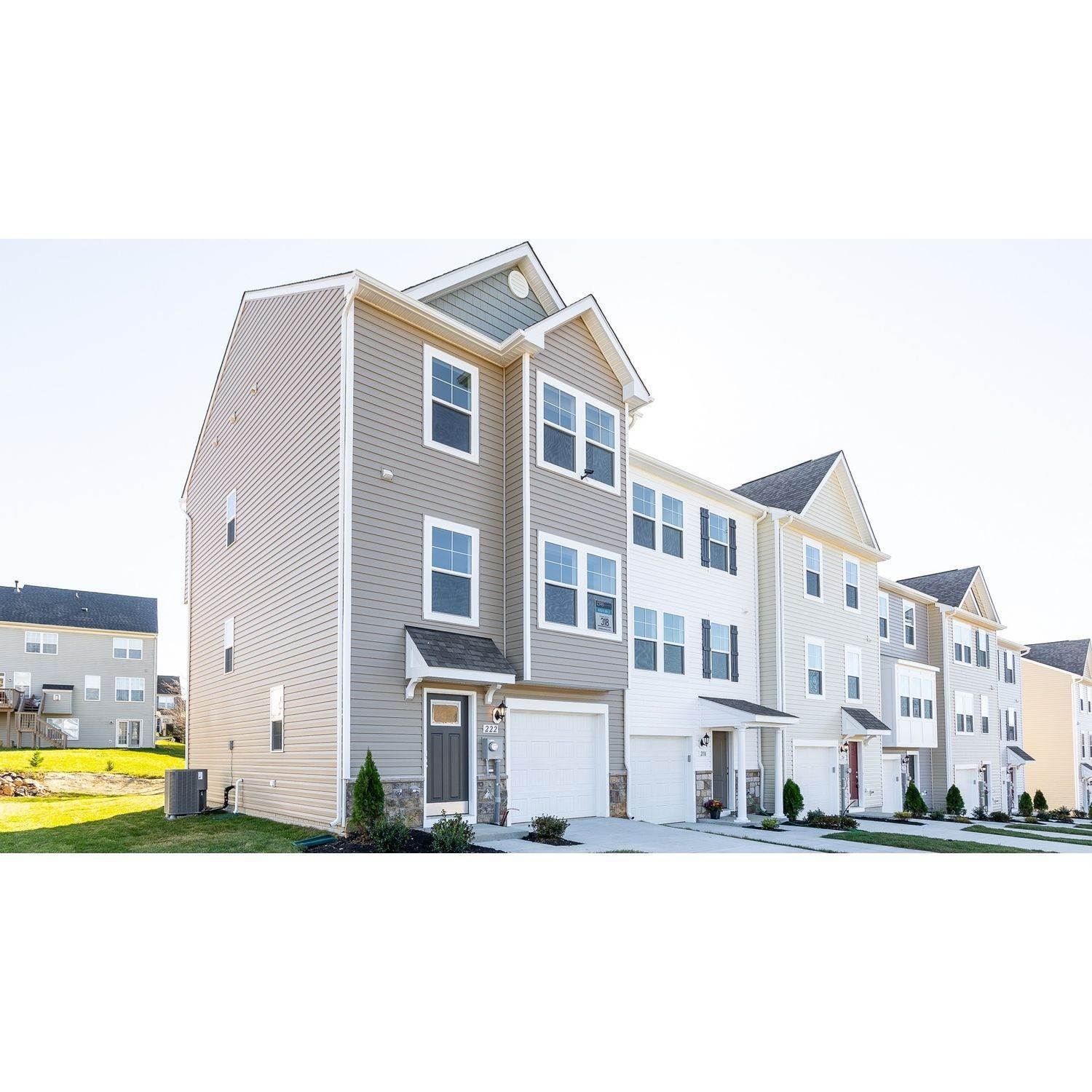 3. Archer's Rock Townhomes xây dựng tại 46 Capshaw Road, Martinsburg, WV 25403