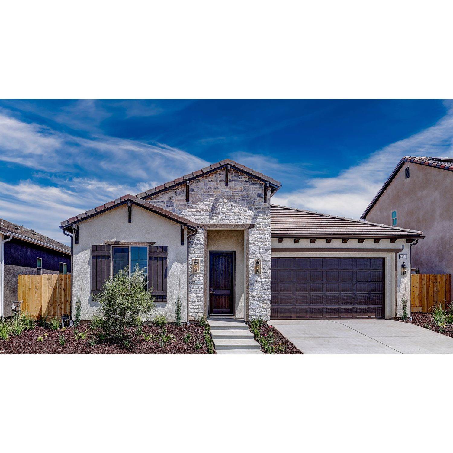 Single Family for Sale at Fresno, CA 93727
