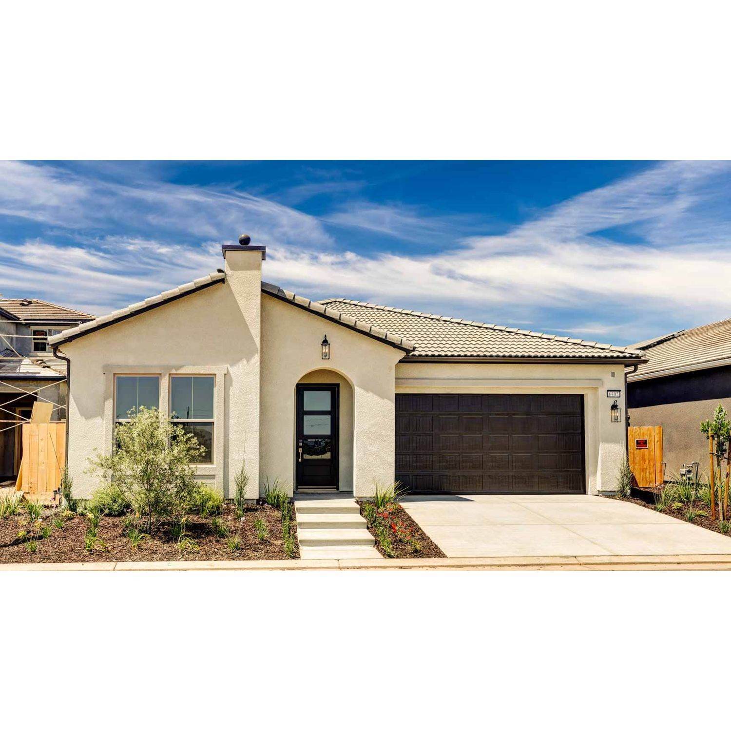 Single Family for Sale at Fresno, CA 93727