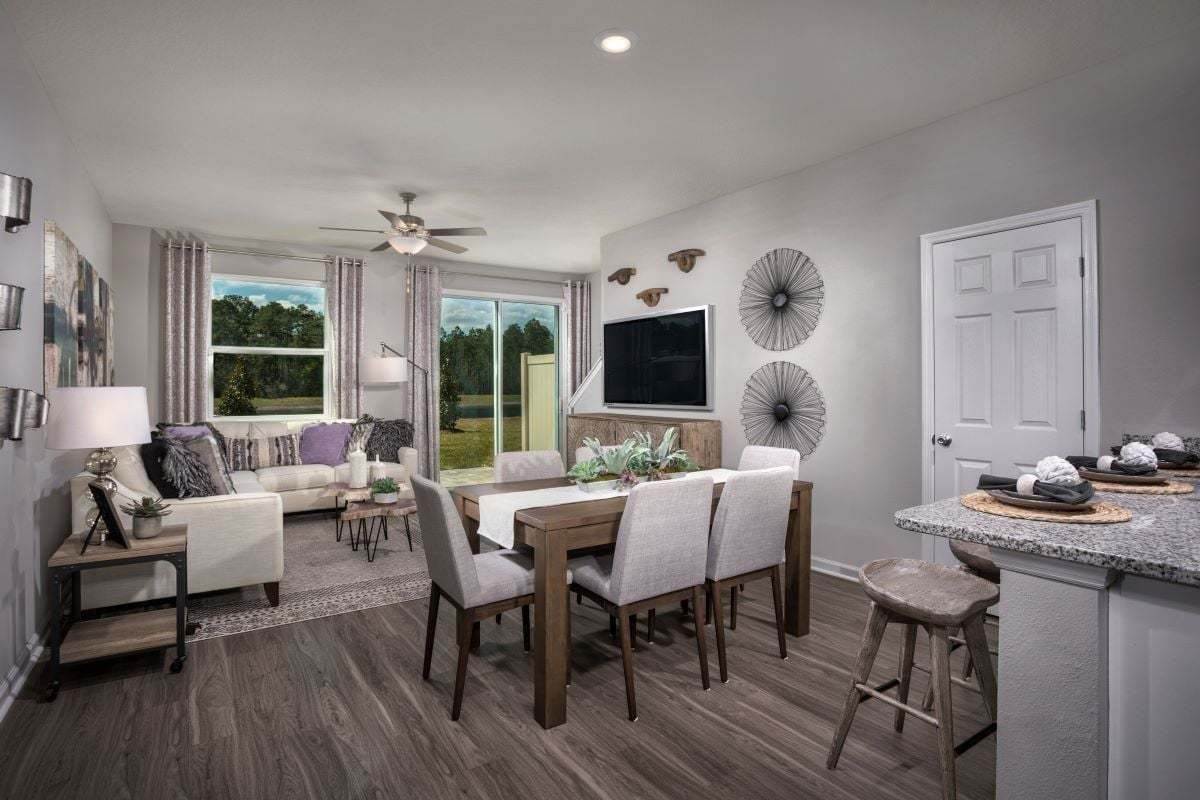 5. Meadows at Oakleaf Townhomes xây dựng tại 7948 Merchants Way, Jacksonville, FL 32222