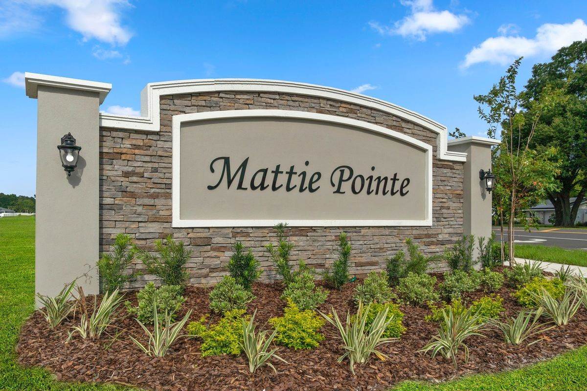 bâtiment à 1008 Mattie Pointe Way, Auburndale, FL 33823