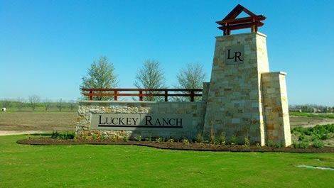 9. Luckey Ranch edificio en 6007 Luckey Run, San Antonio, TX 78252