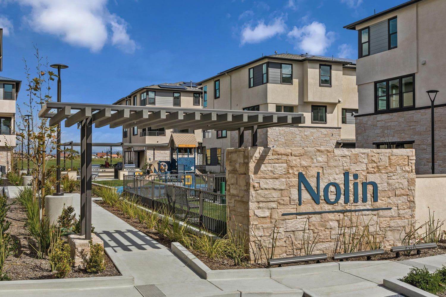 Nolin建于 2941 W. Lincoln Avenue, Unit #1, Anaheim, CA 92801