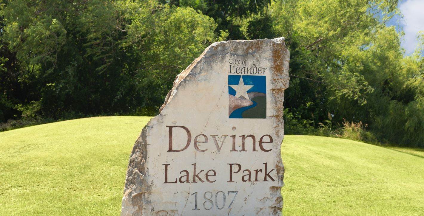 11. Devine Lake - Highlands Collection gebouw op 1528 Aspinwall Cove, Leander, TX 78641