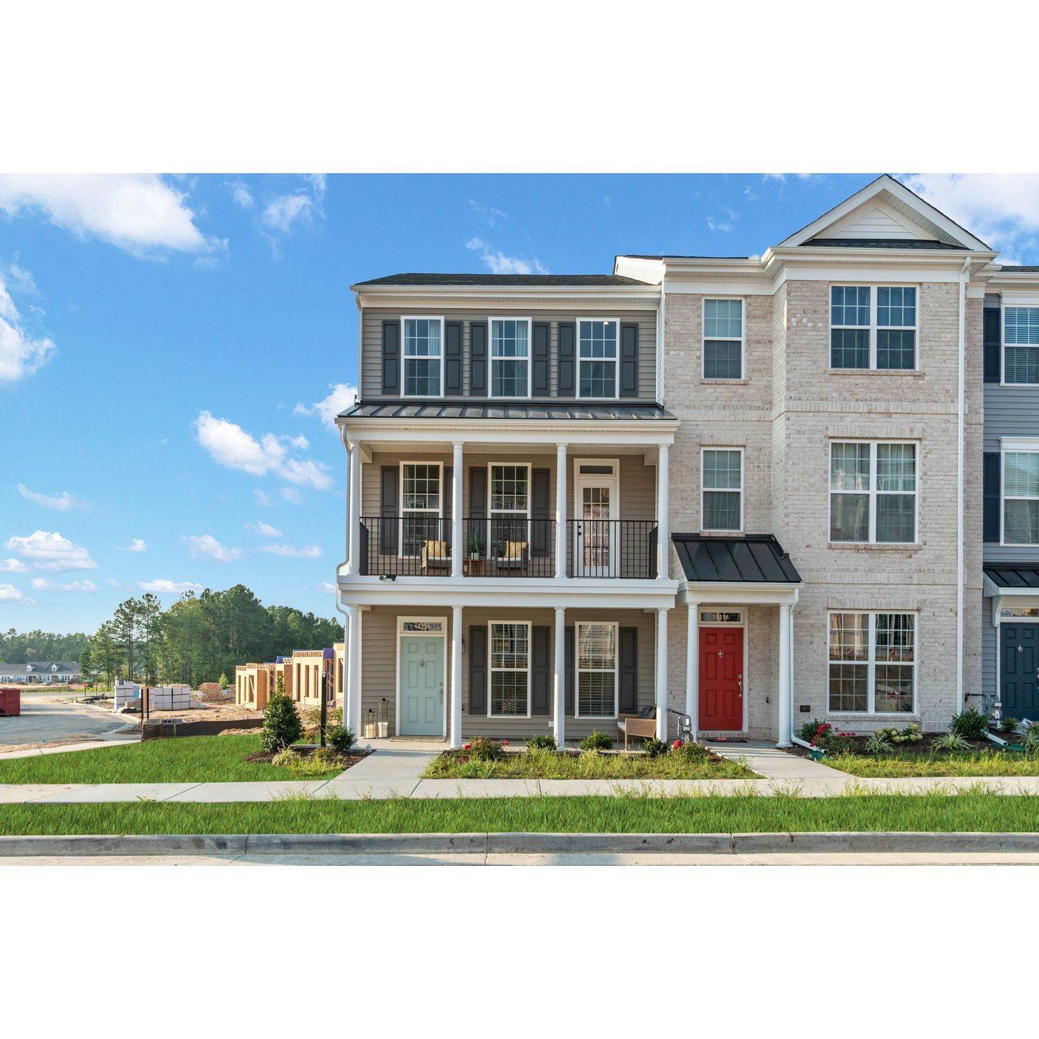3. Cosby Village 3-Story Townhomes xây dựng tại 15220 Dunton Avenue, Chesterfield, VA 23832