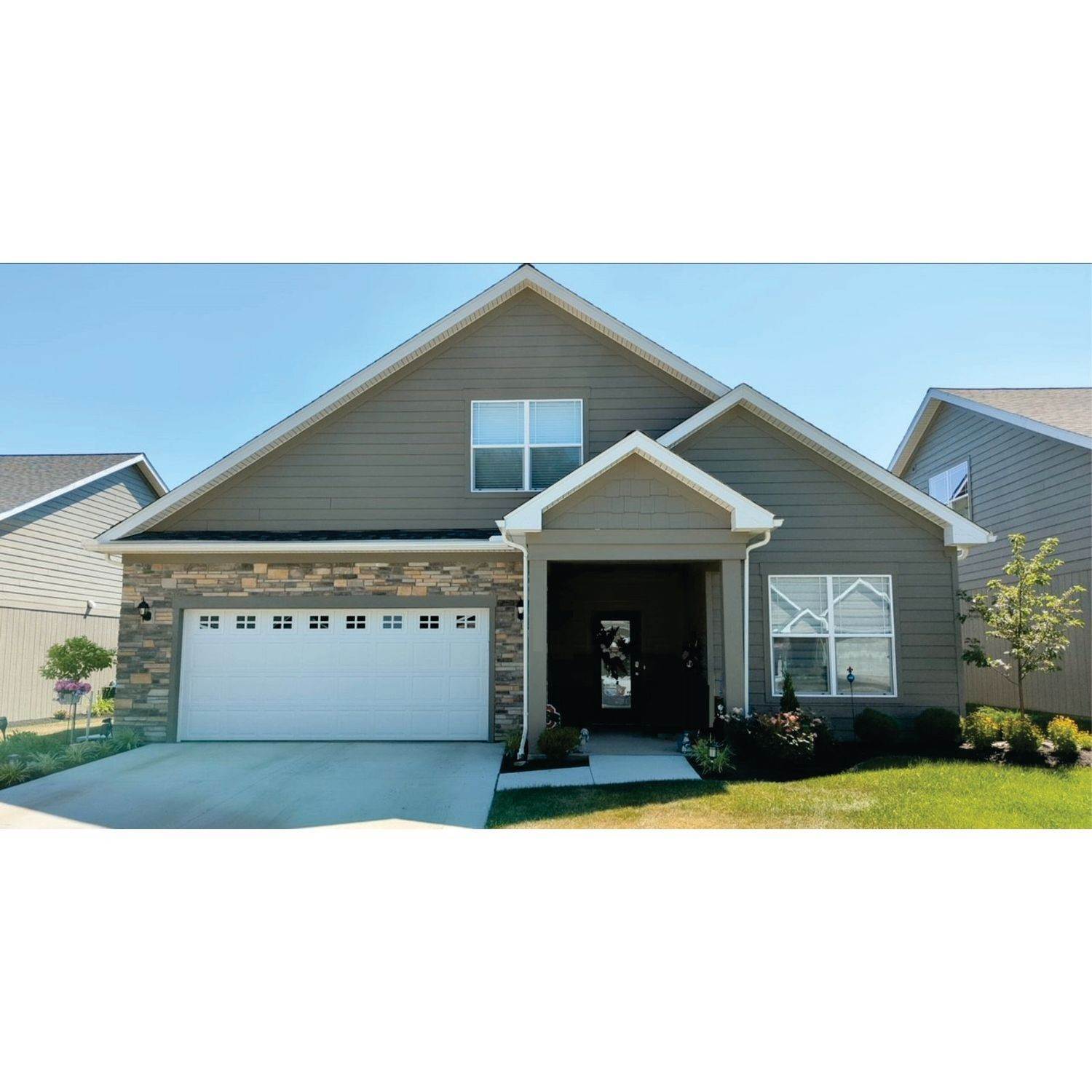 24. 4079 Coventry Circle, Huron, OH 44839에 The Courtyards at Plum Brook 건물