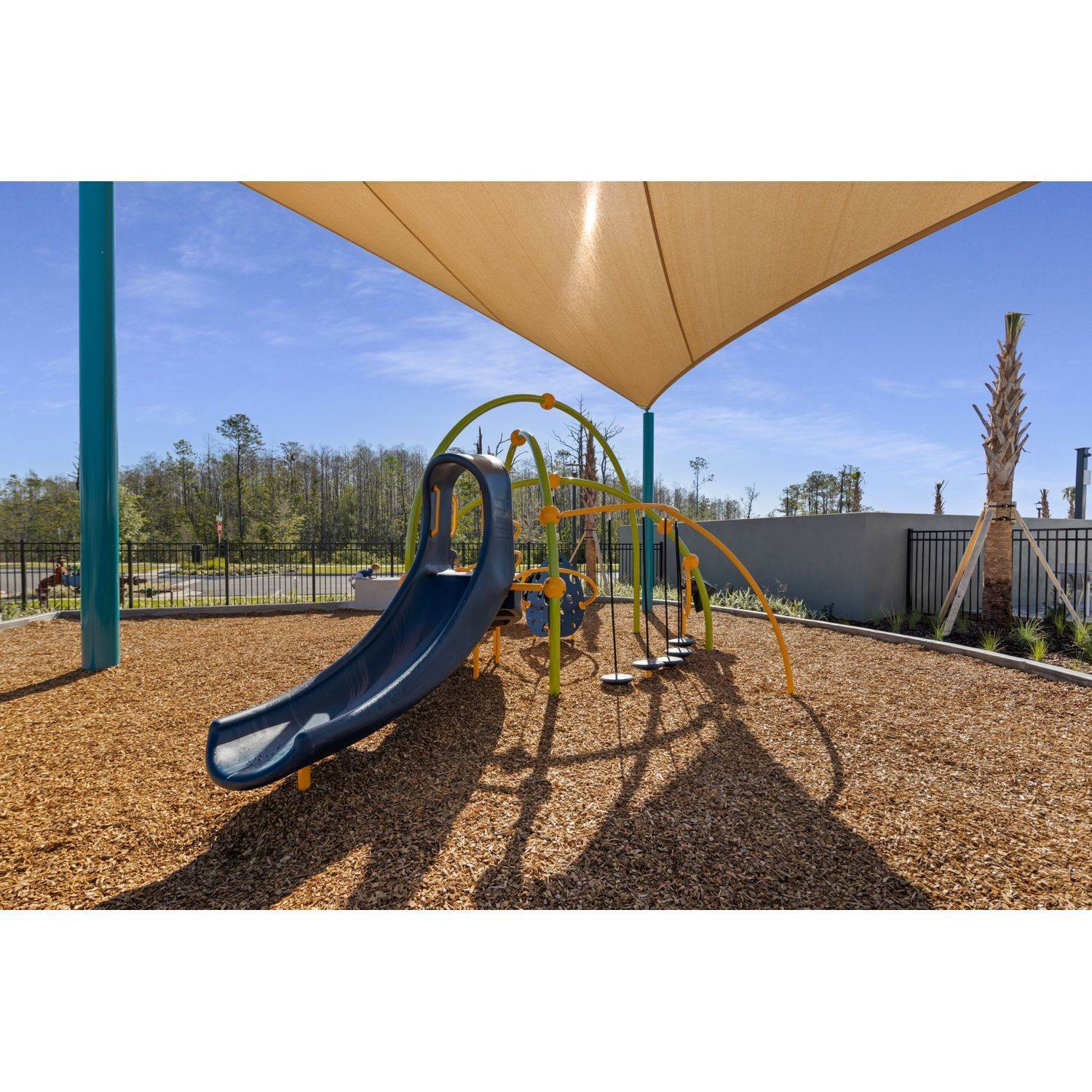 4. Meridian Parks xây dựng tại 12471 Shipwatch Street, Orlando, FL 32832