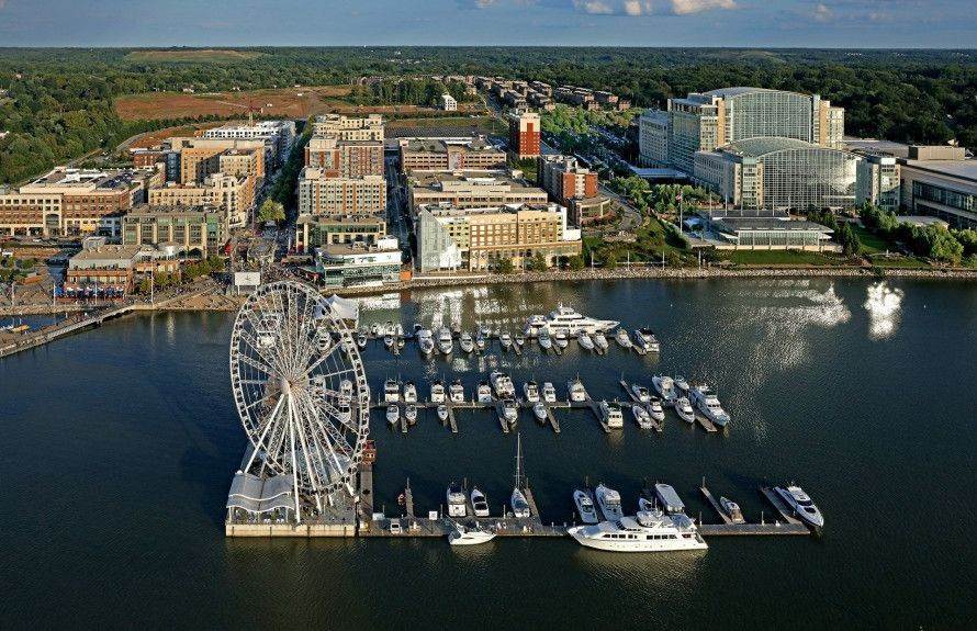 5. The Flats at National Harbor gebouw op 125 Riverhaven Drive, Oxon Hill, MD 20745
