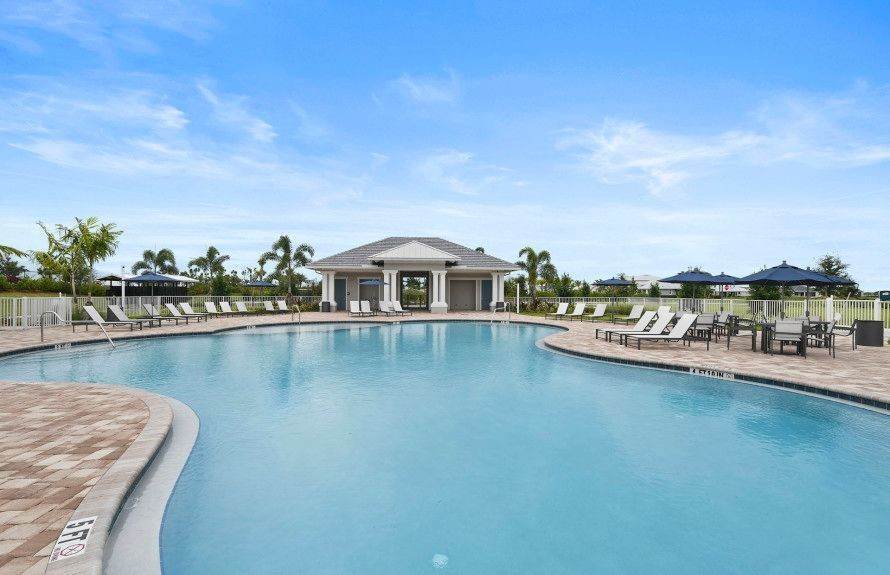 13. Heron Preserve xây dựng tại 10250 SW Captiva Drive, Port St. Lucie, FL 34987