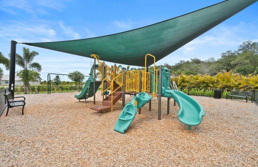 14. Heron Preserve xây dựng tại 10250 SW Captiva Drive, Port St. Lucie, FL 34987