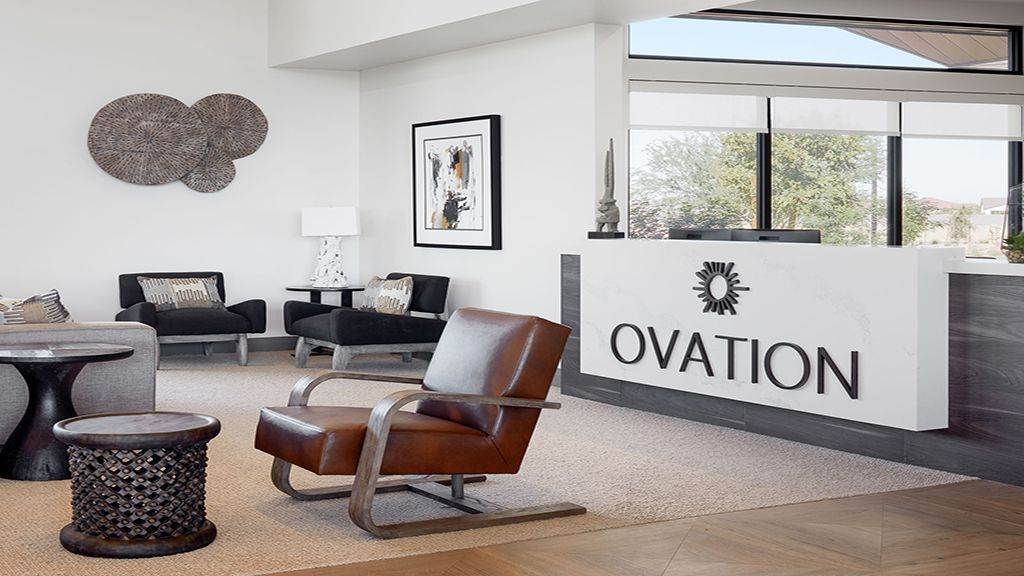 34. Ovation at Meridian 55+ xây dựng tại 39730 N. Collins Lane, Queen Creek, AZ 85140
