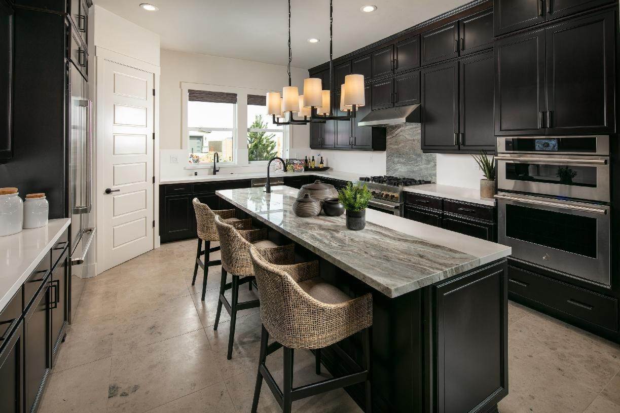 7. Regency at Caramella Ranch - Glenwood Collection xây dựng tại 2433 Ivory Sage Ct, Reno, NV 89521
