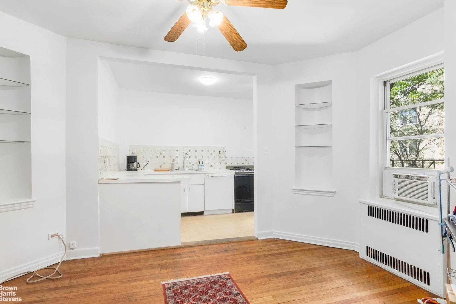 Cooperative for Sale at Yorkville, Manhattan, NY 10128
