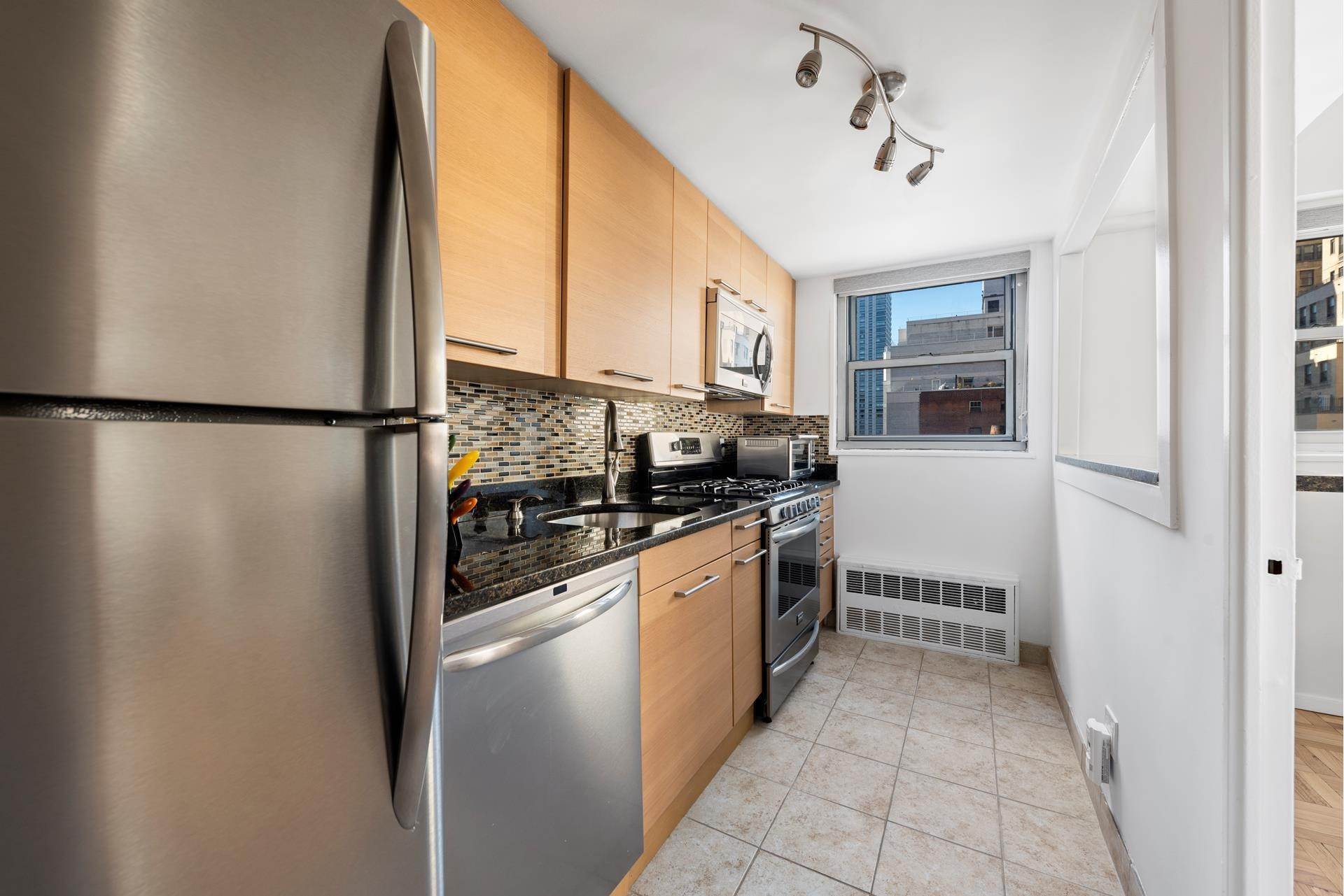 Cooperative for Sale at Upper East Side, Manhattan, NY 10021