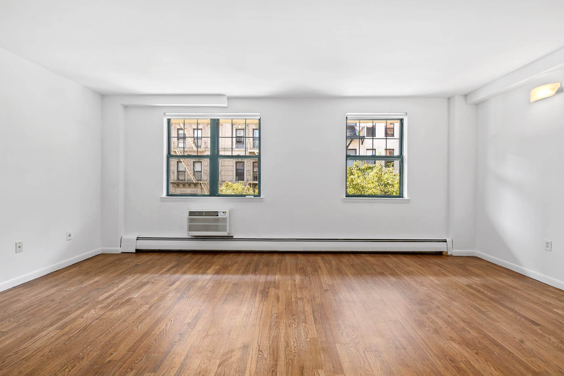 公寓 為 出售 在 East Village, Manhattan, NY 10009