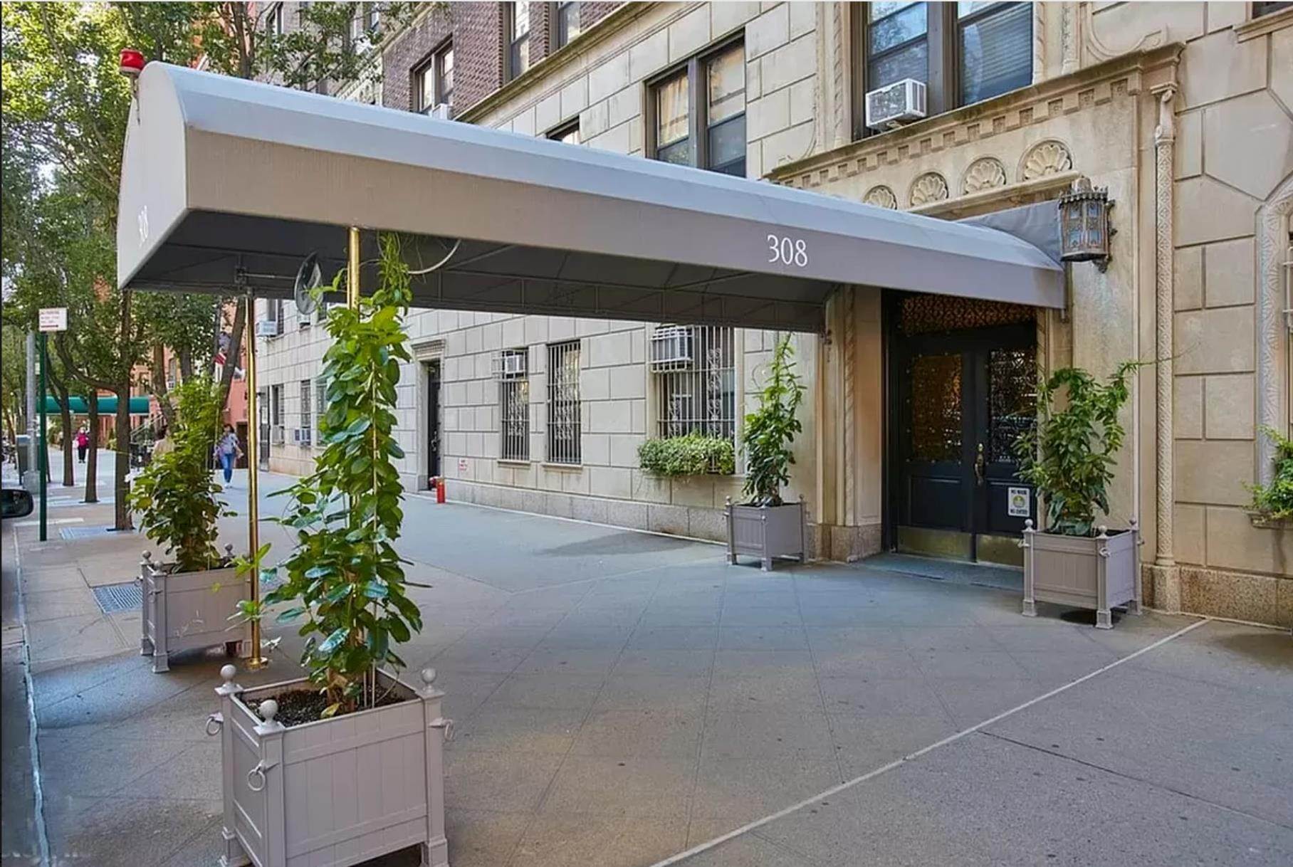 Cooperative for Sale at Upper East Side, Manhattan, NY 10075