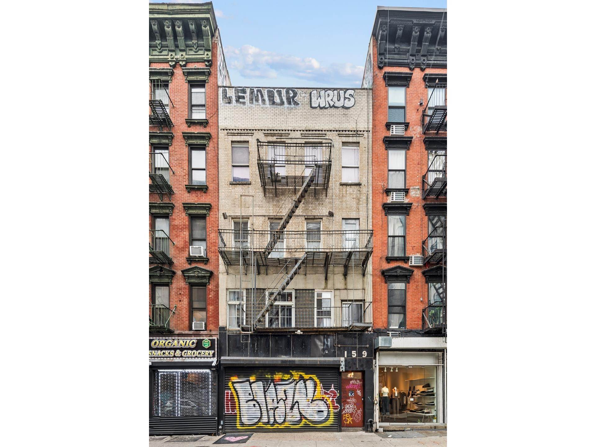 Таунхаус для того Продажа на Lower East Side, Manhattan, NY 10002