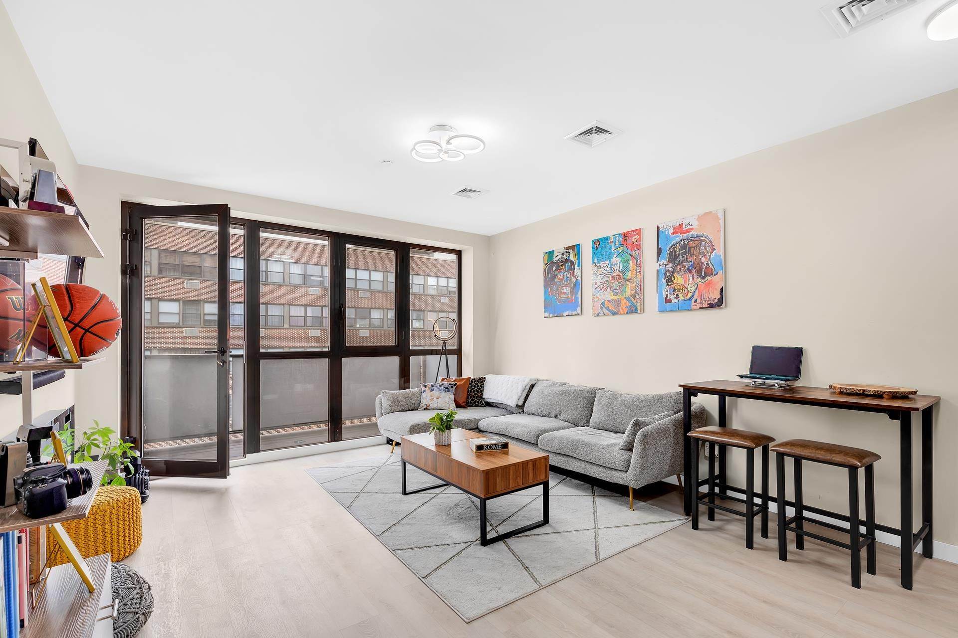 Condominium voor Verkoop op Manhattan Beach, Brooklyn, NY 11235