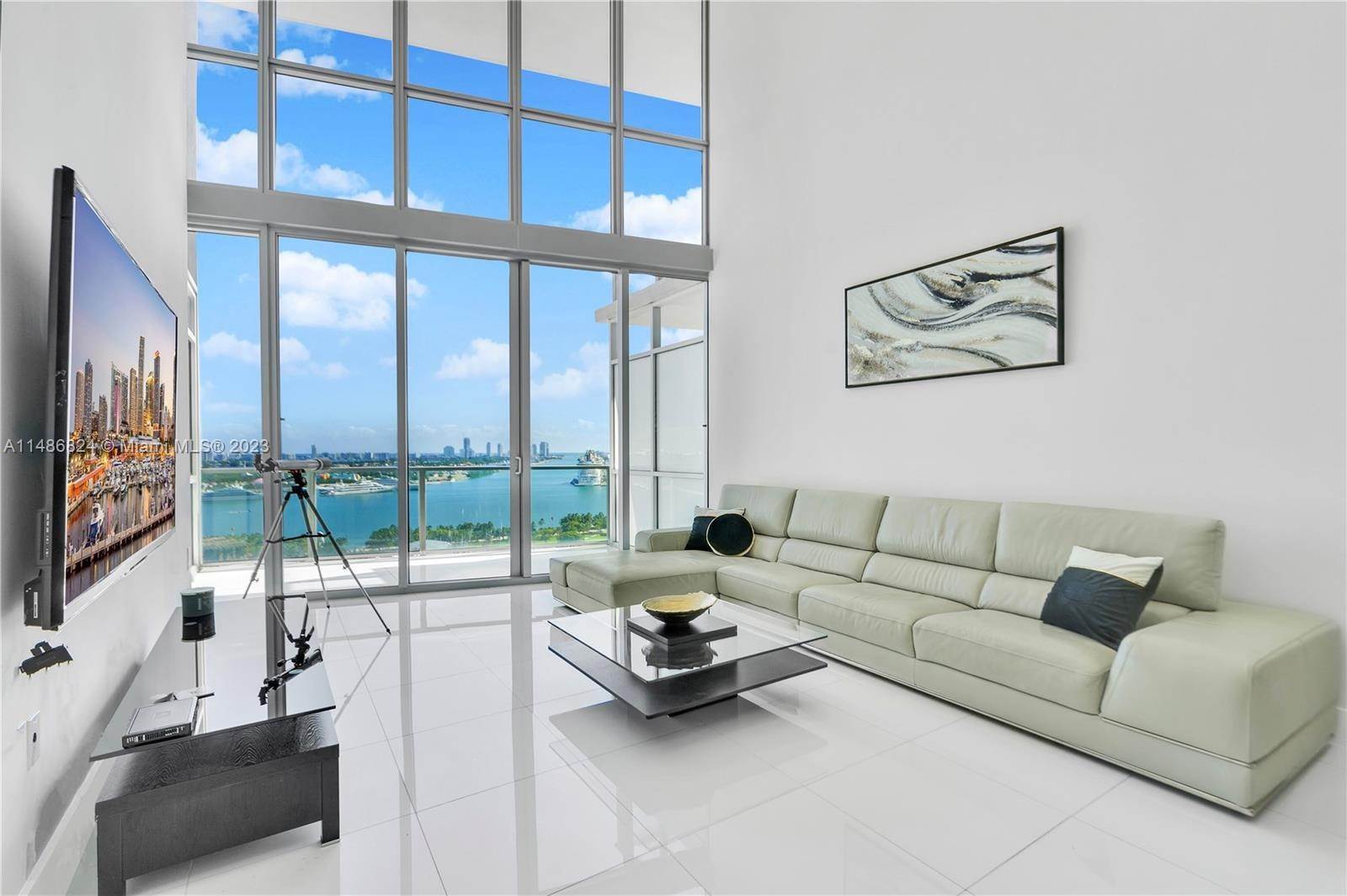 公寓 為 出售 在 Miami, FL 33132