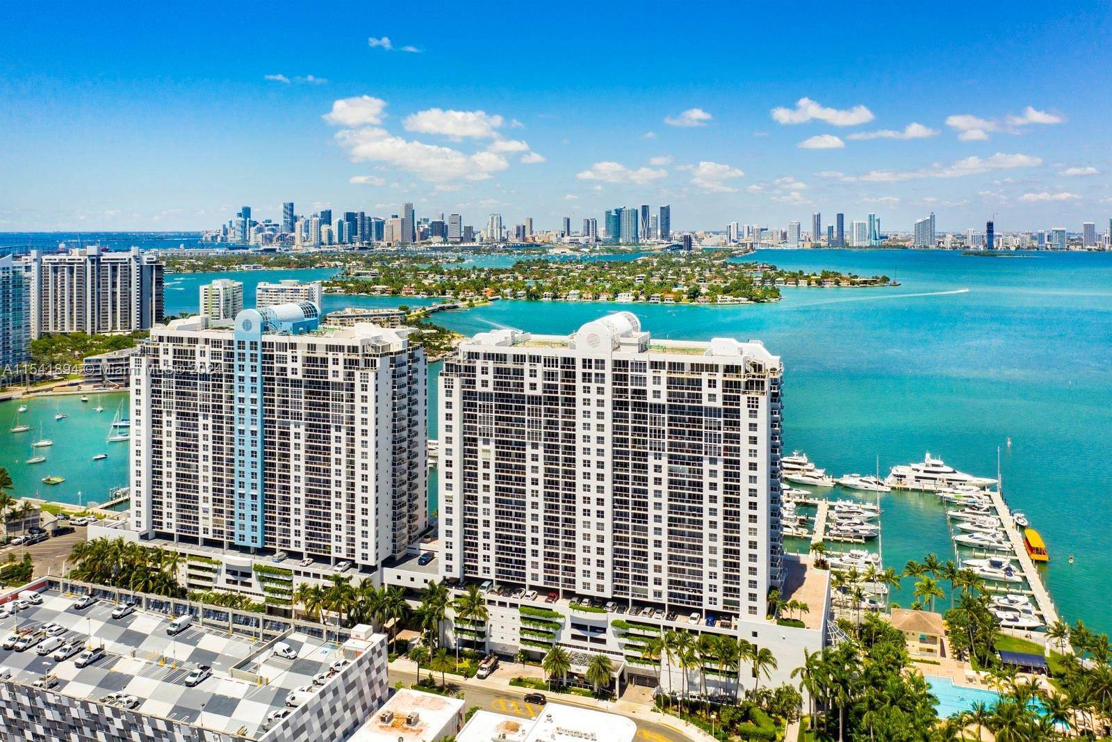 Condominio por un Venta en Mid Beach, Miami Beach, FL 33139