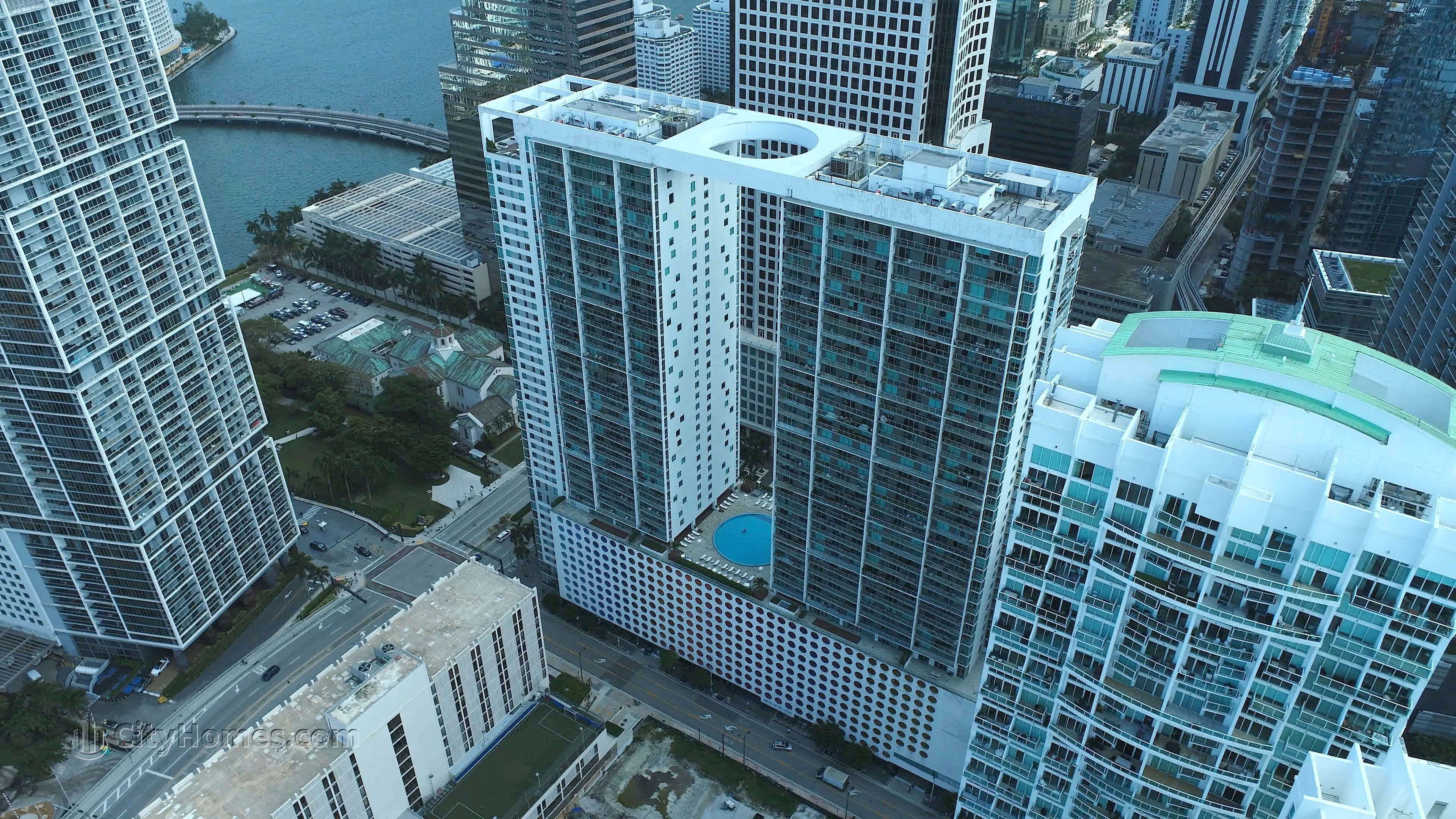 500 Brickell East xây dựng tại 500 Brickell Avenue, Miami, FL 33131