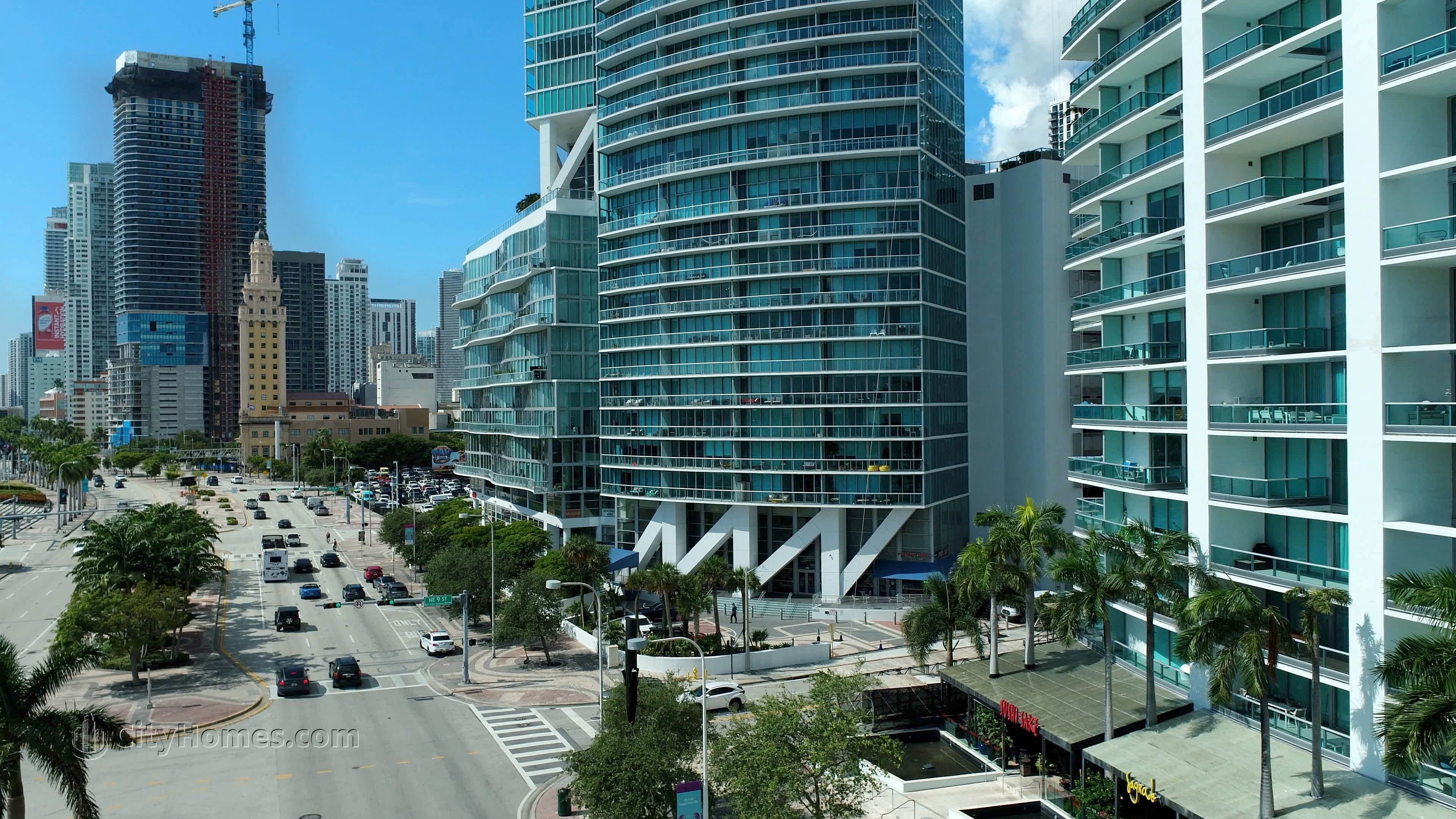 Marina Blue byggnad vid 888 Biscayne Blvd, Miami, FL 33132