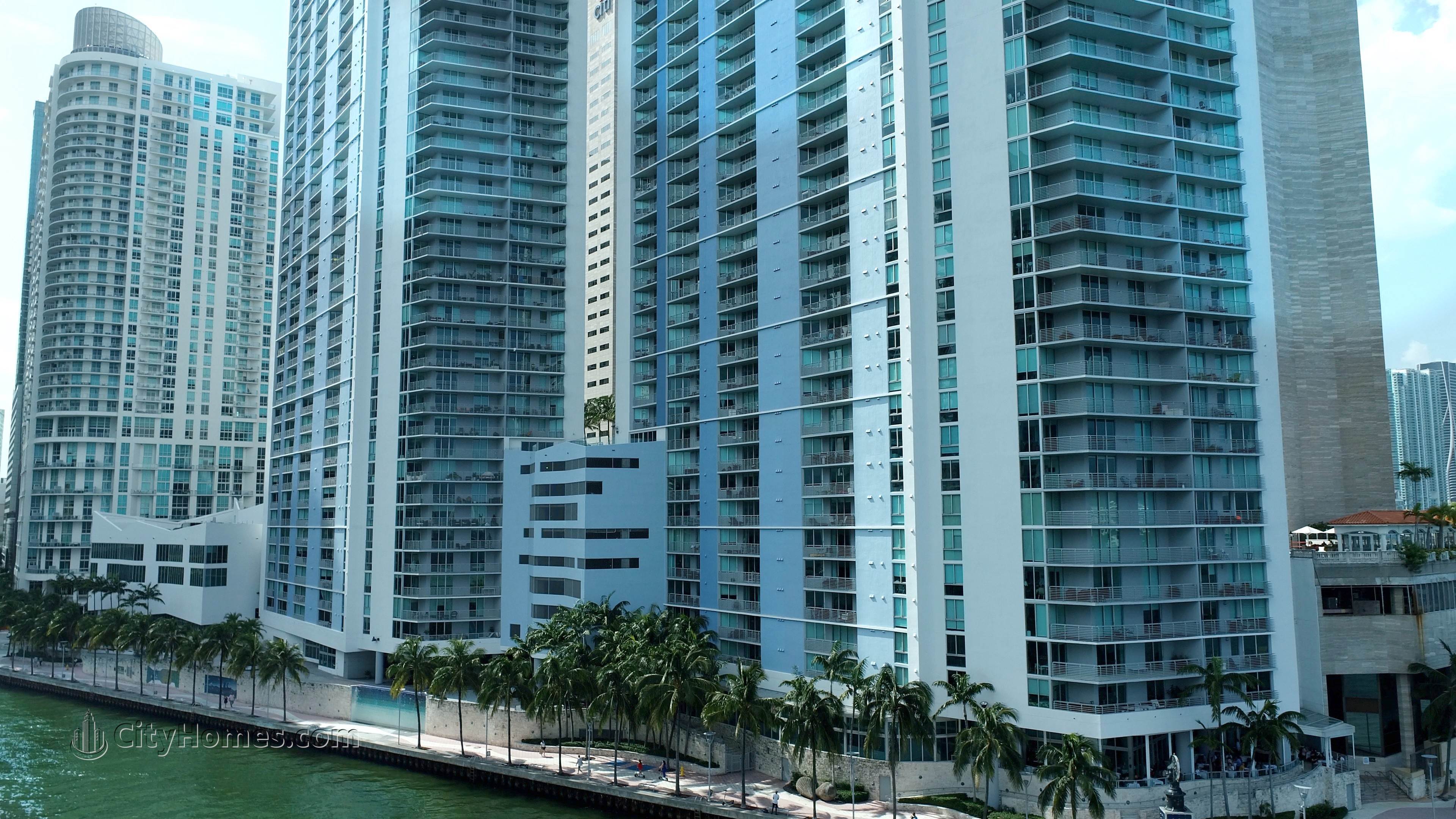 One Miami building at 325 And 335 S Biscayne Blvd, Miami, FL 33131
