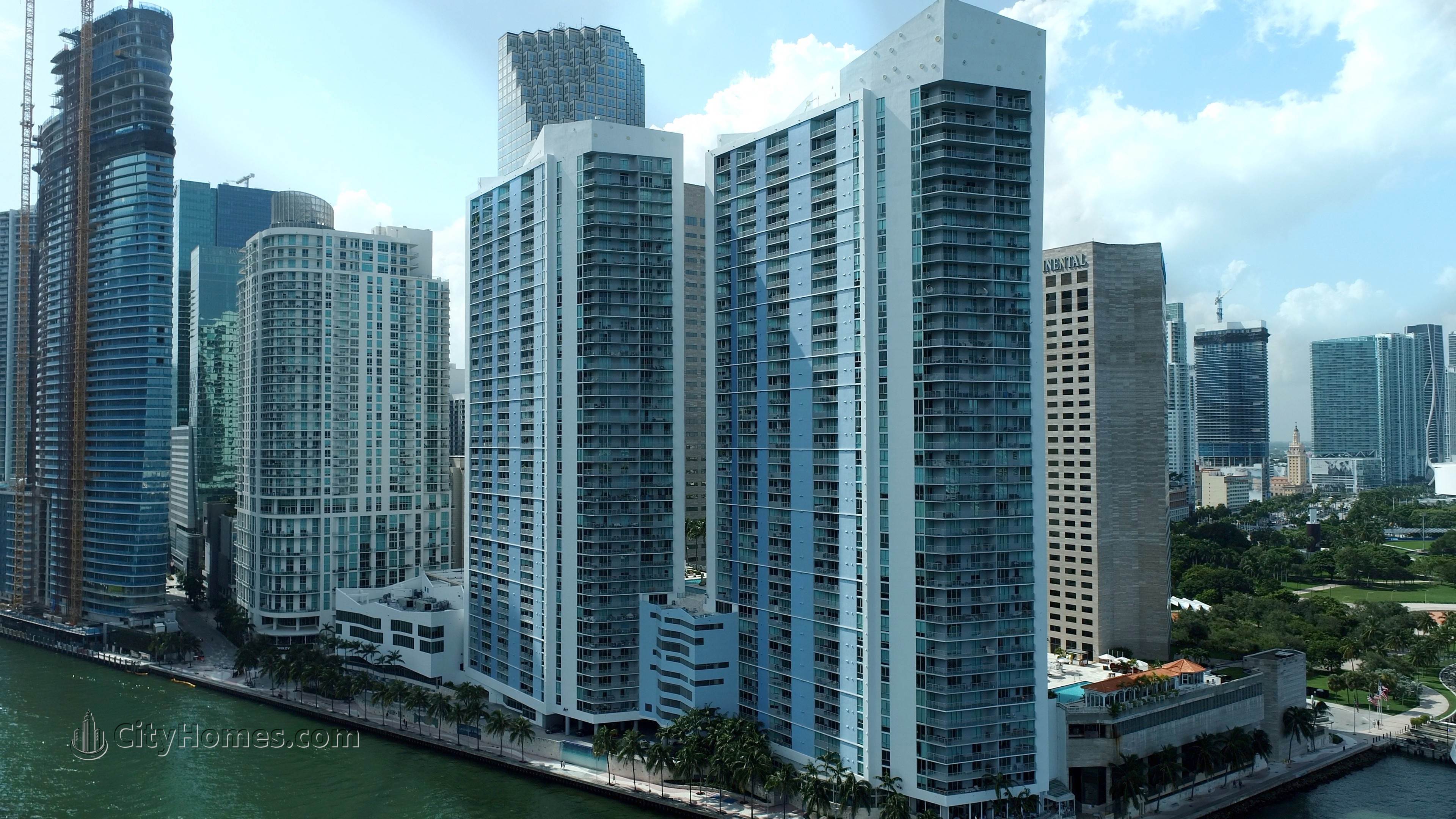 2. One Miami gebouw op 325 And 335 S Biscayne Blvd, Miami, FL 33131