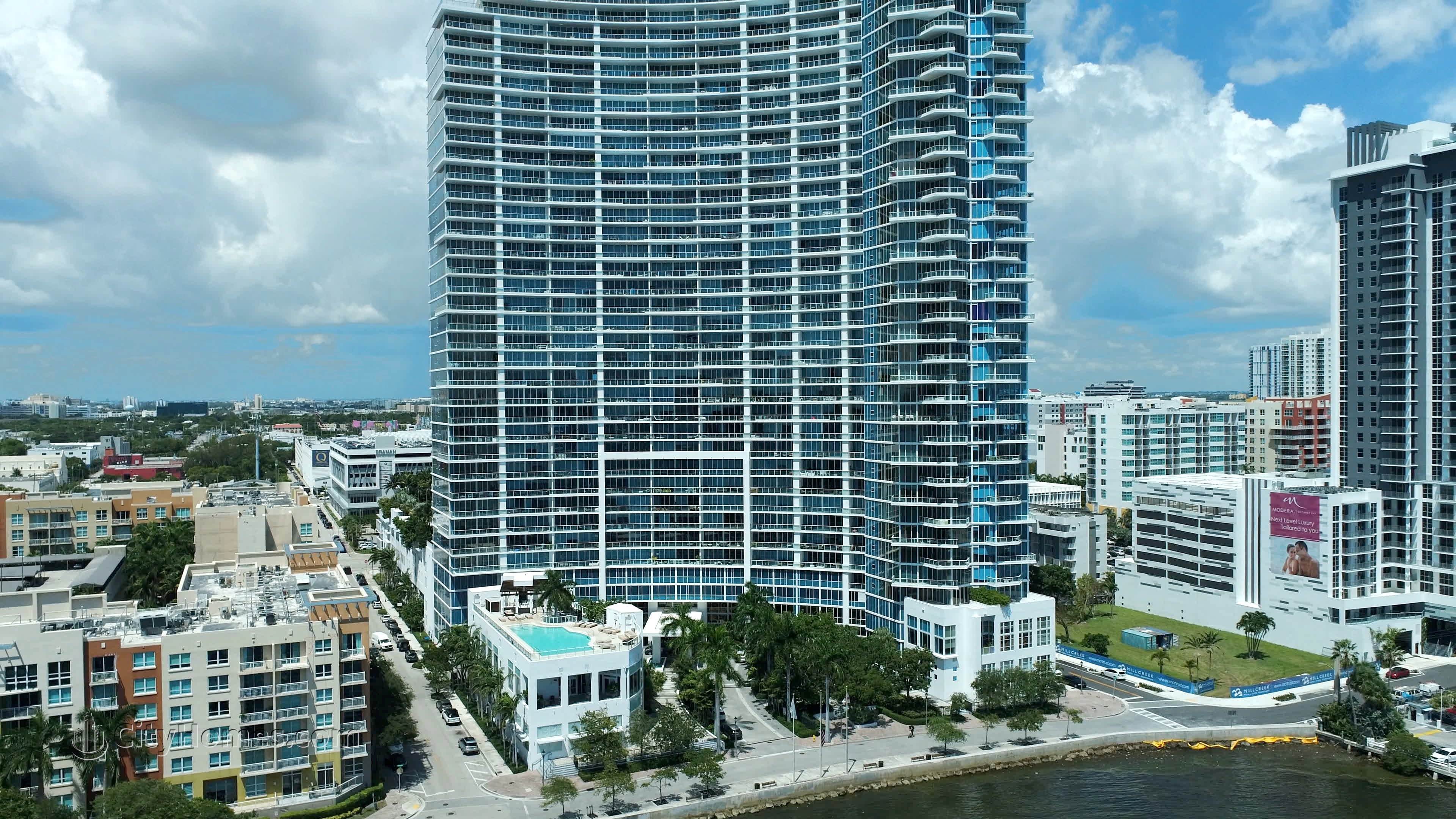 Paramount Bay byggnad vid 2020 N Bayshore Drive, Edgewater, Miami, FL 33137