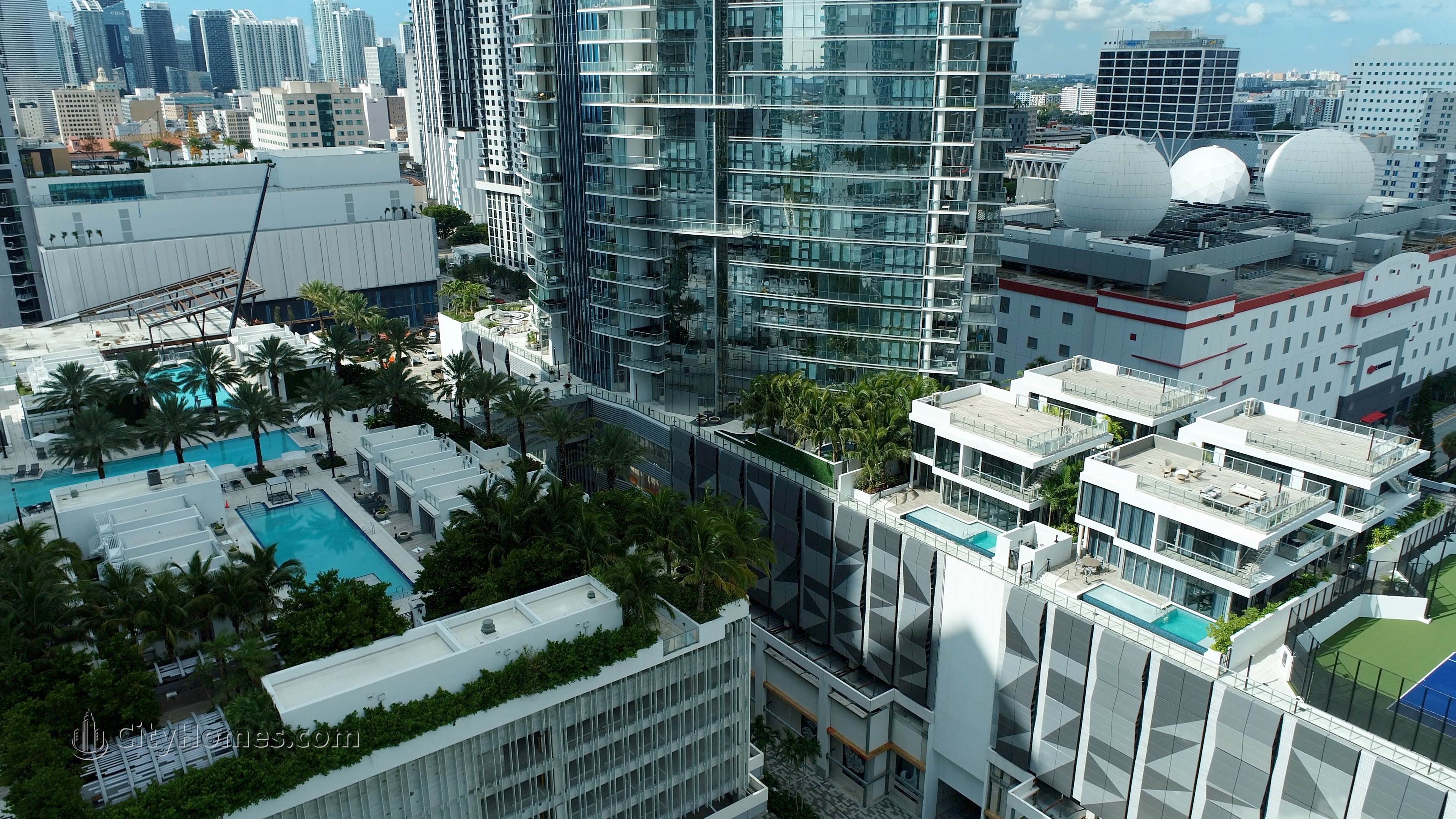 4. Paramount Miami Worldcenter xây dựng tại 851 NE 1st Avenue, Park West, Miami, FL 33132