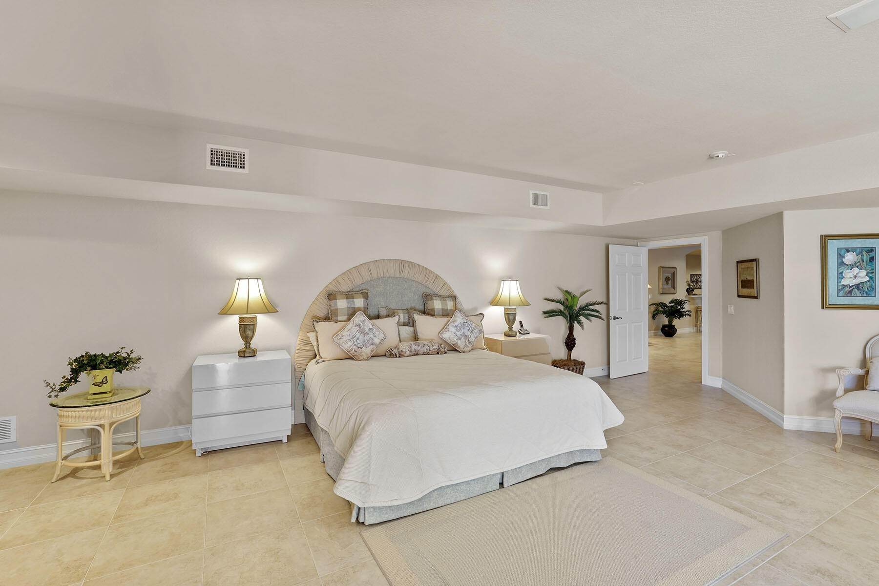 38. Single Family for Sale at Marco Island, FL 34145