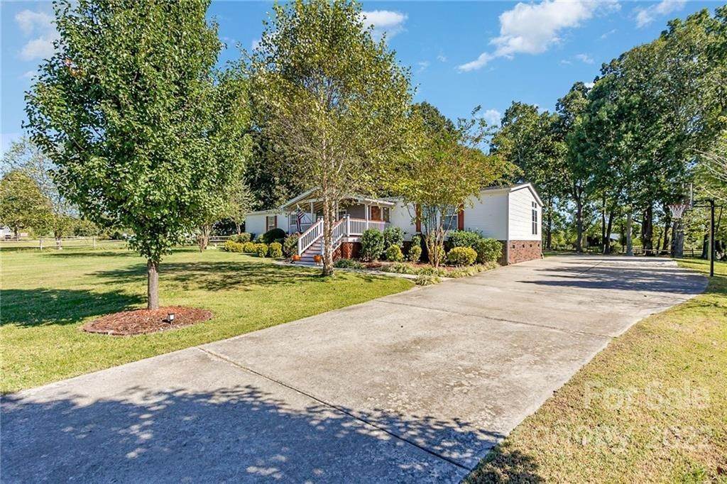 37. Single Family for Sale at Monroe, NC 28112