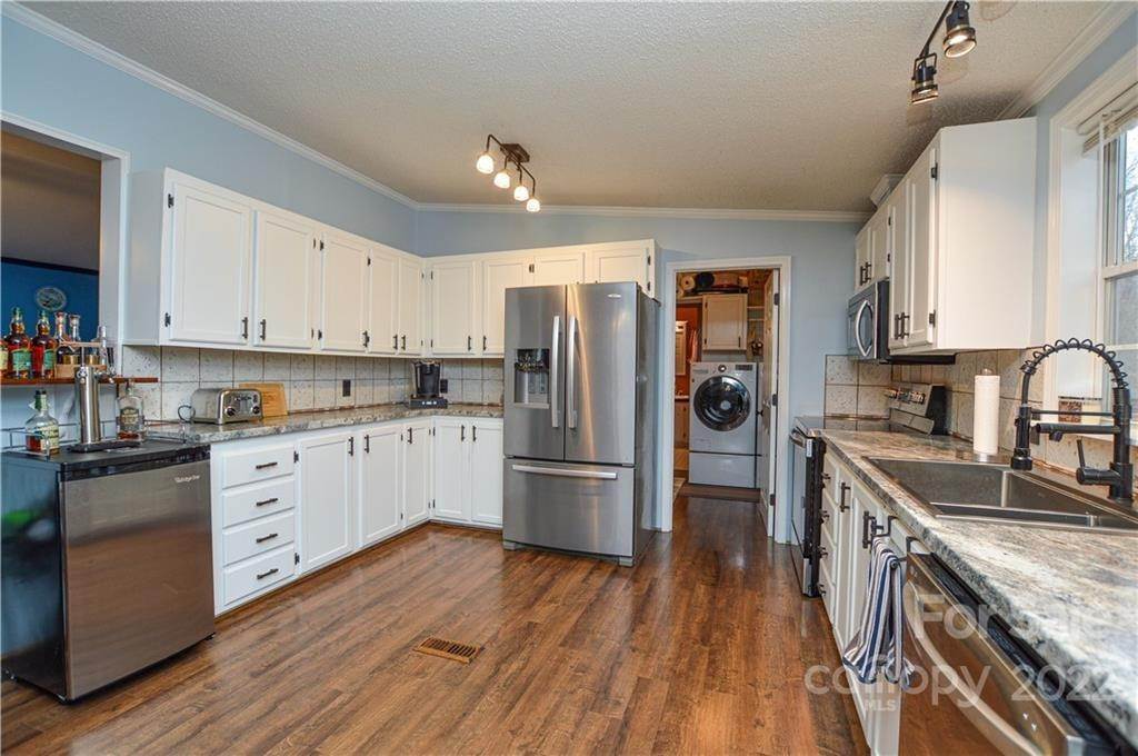 18. Single Family for Sale at Huntersville, NC 28078