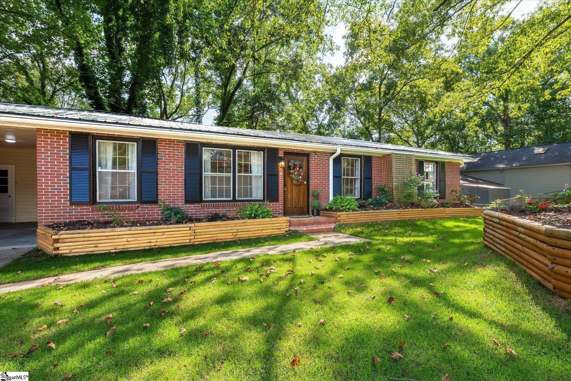 2. Single Family for Sale at Greenville, SC 29611