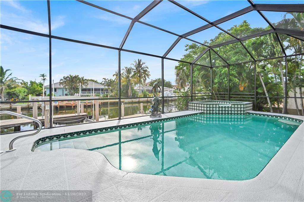 14. Single Family for Sale at Marco Island, FL 34145
