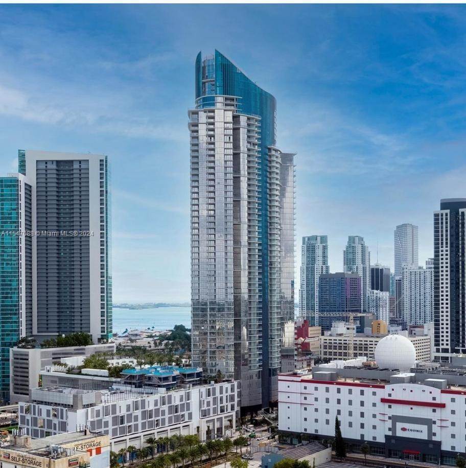 Condominium voor Verkoop op Park West, Miami, FL 33132