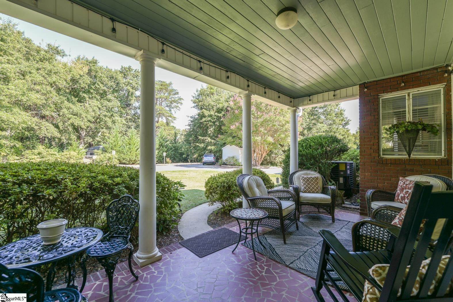 25. Single Family for Sale at Greenville, SC 29609
