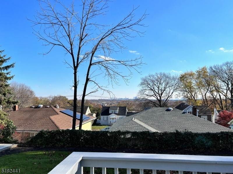 14. Single Family for Sale at Clifton, NJ 07014