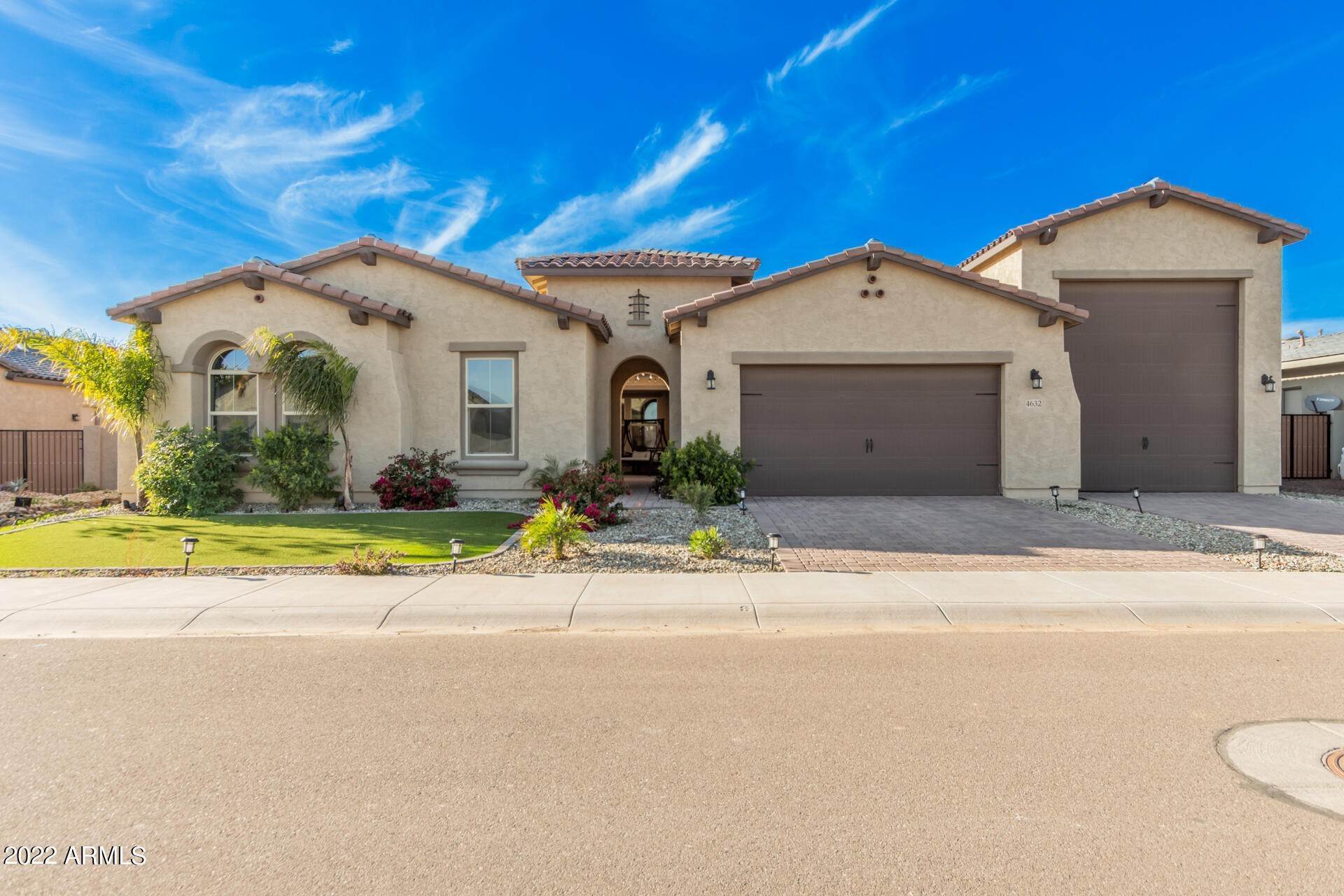 19. Single Family for Sale at Goodyear, AZ 85395
