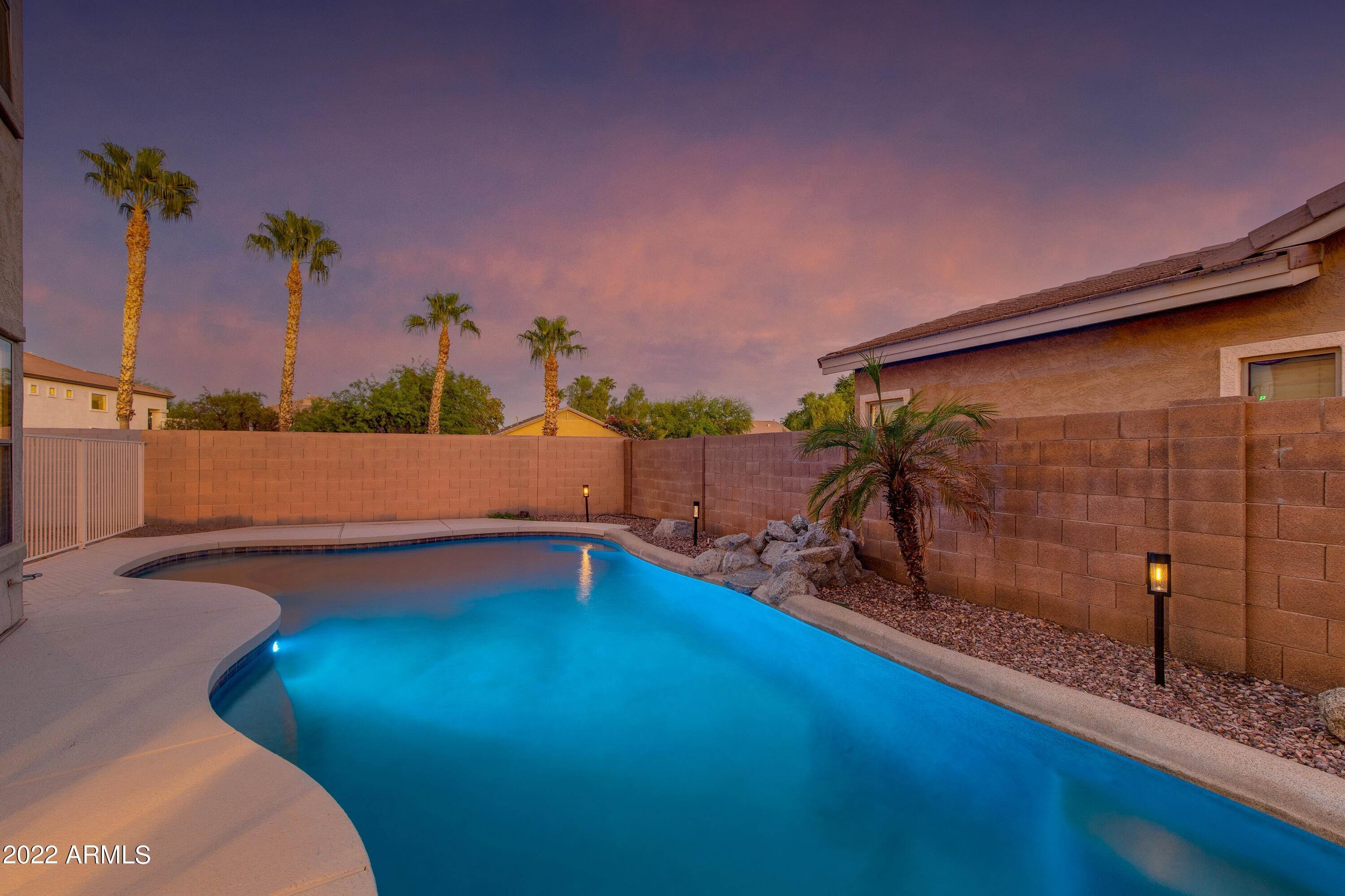 44. Single Family for Sale at Goodyear, AZ 85338