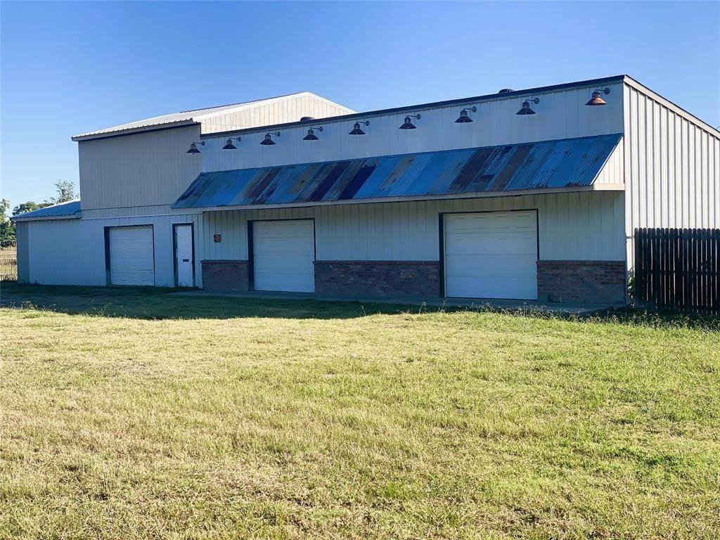 15. Single Family for Sale at Greenville, TX 75401