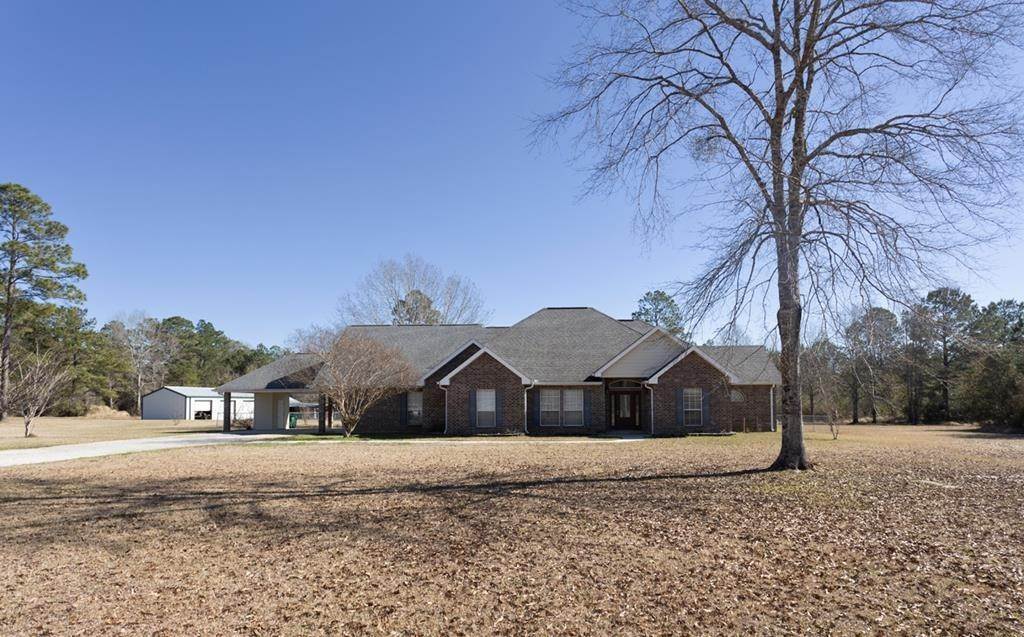 Single Family for Sale at Picayune, MS 39466