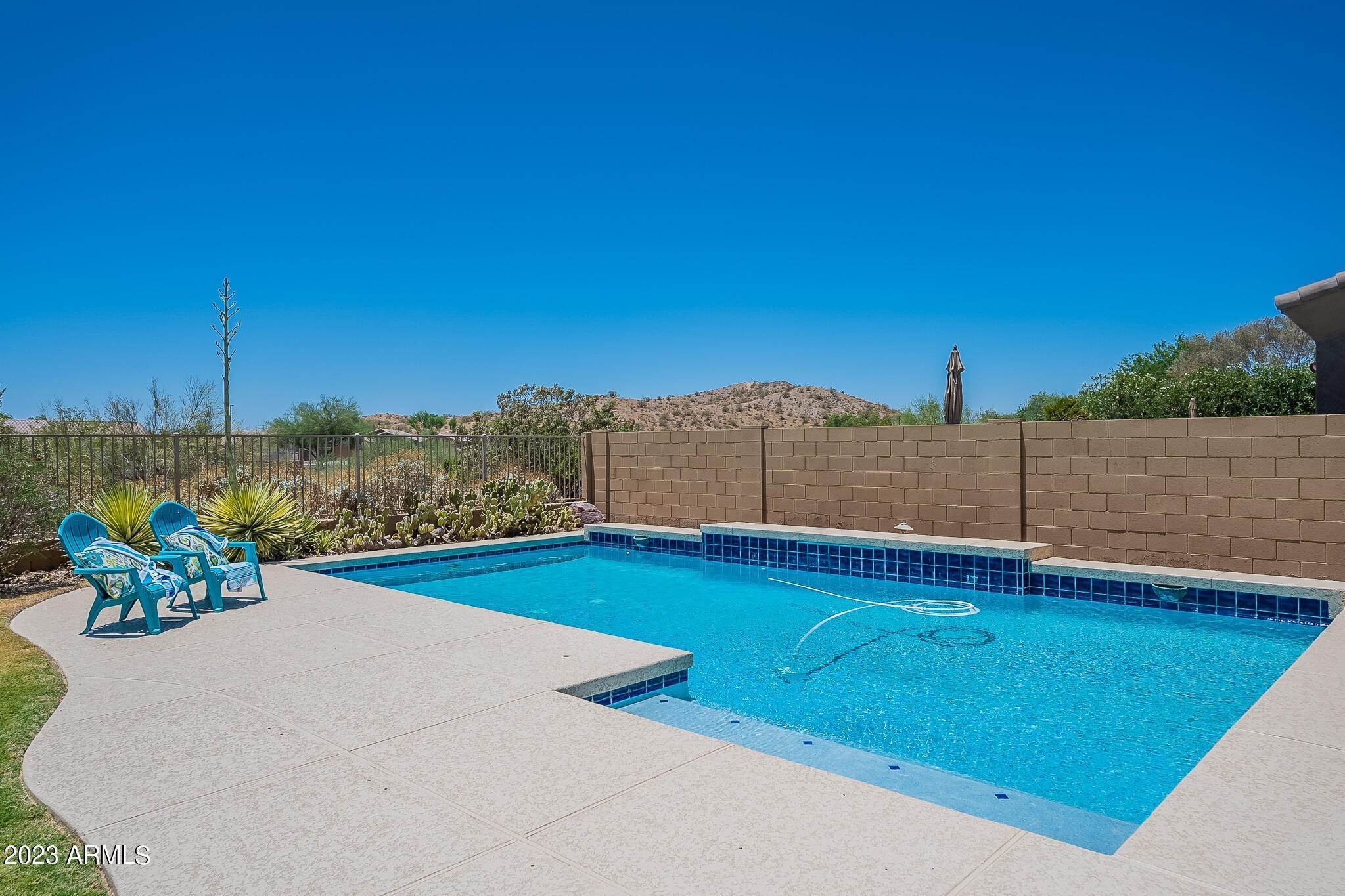 20. Single Family for Sale at Goodyear, AZ 85338