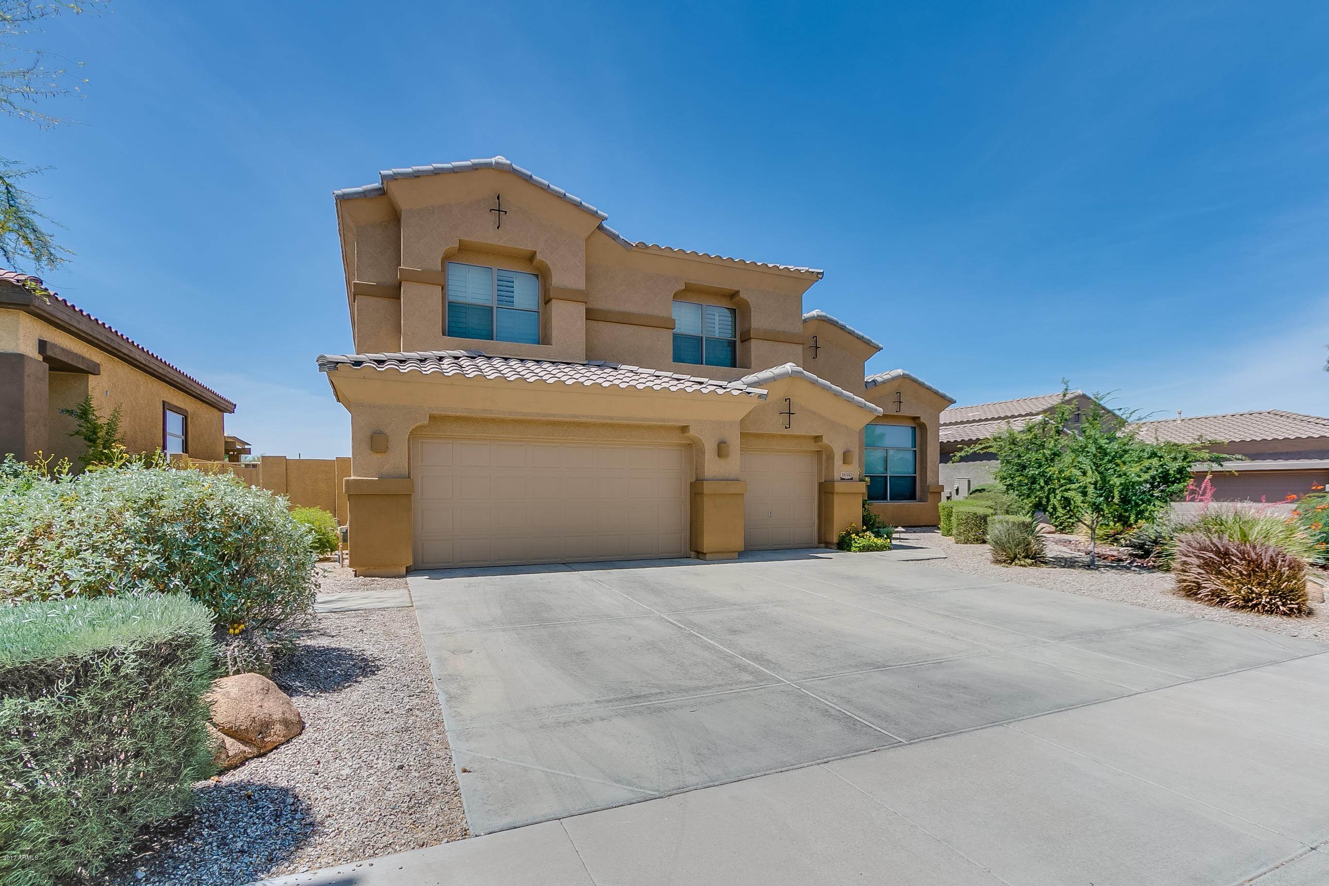 5. Single Family for Sale at Goodyear, AZ 85338