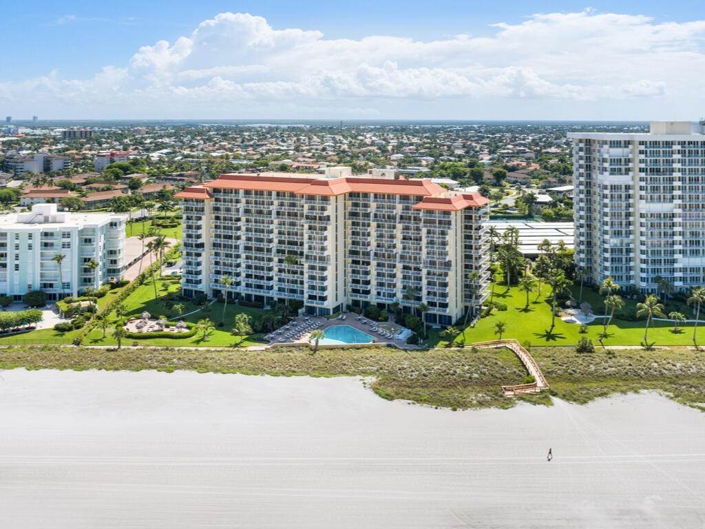 9. Condominium for Sale at Marco Island, FL 34145