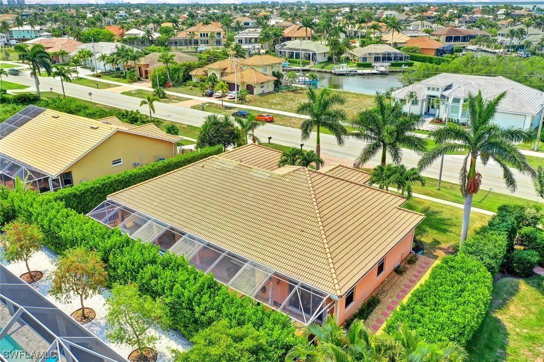33. Single Family for Sale at Marco Island, FL 34145