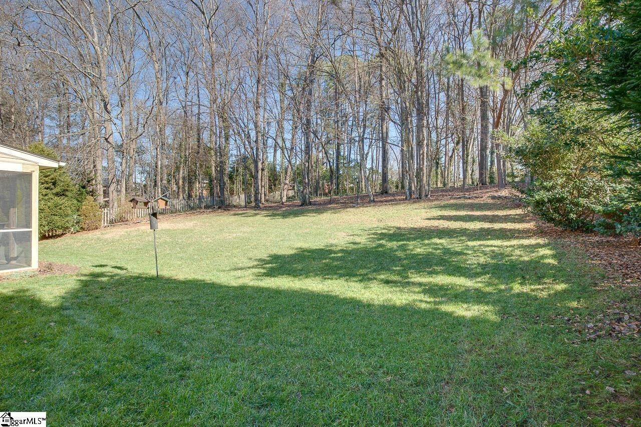 35. Single Family for Sale at Greenville, SC 29615
