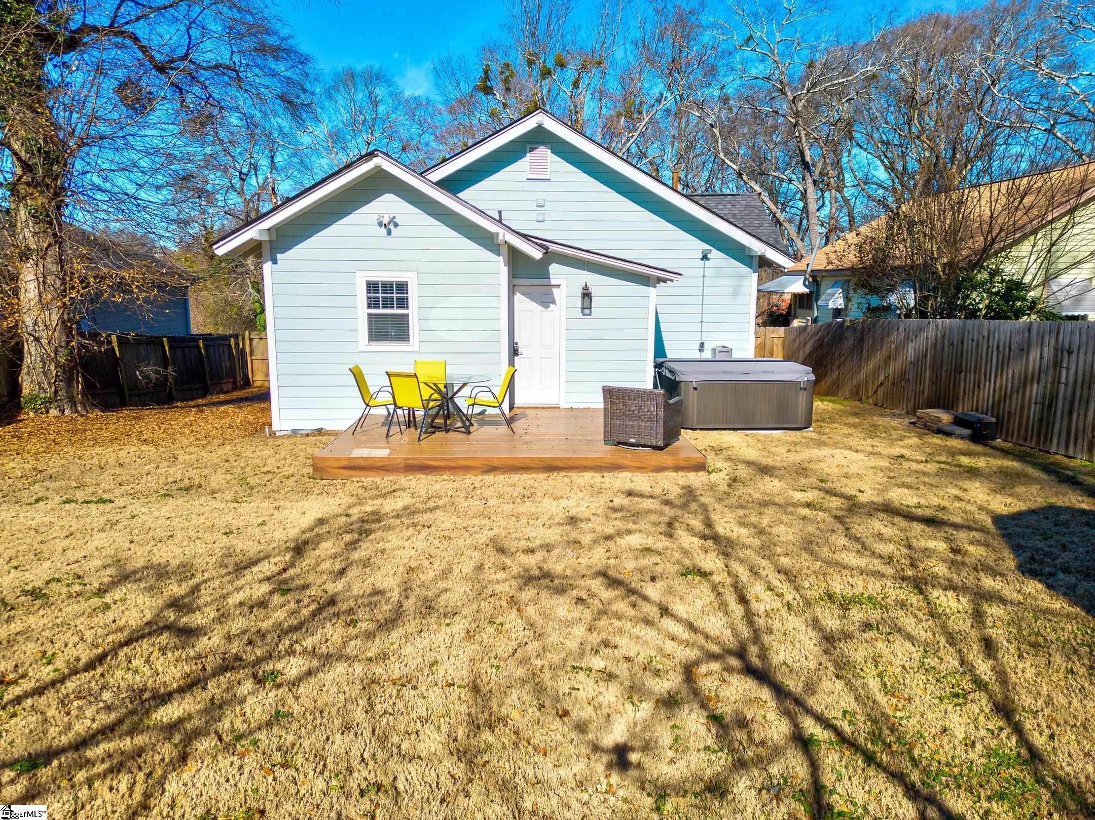 19. Single Family for Sale at Greenville, SC 29601