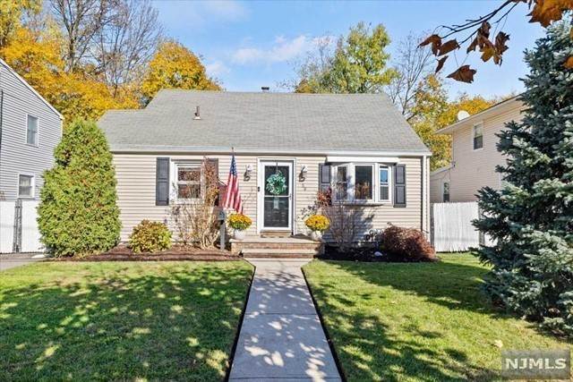 2. Single Family for Sale at Clifton, NJ 07013